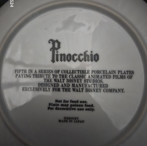 3x Disney collector plats great condition - Picture 7 of 7